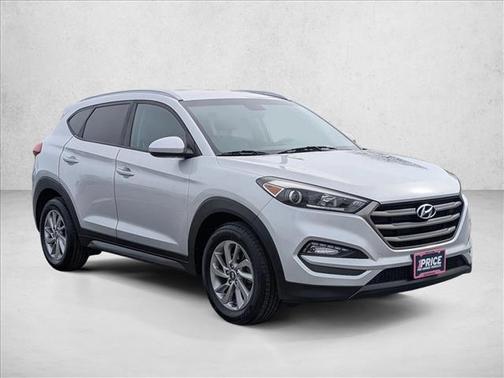 Molten Silver 2016 Hyundai TUCSON SE