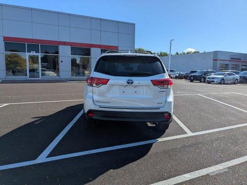 2019 Toyota Highlander Hybrid XLE