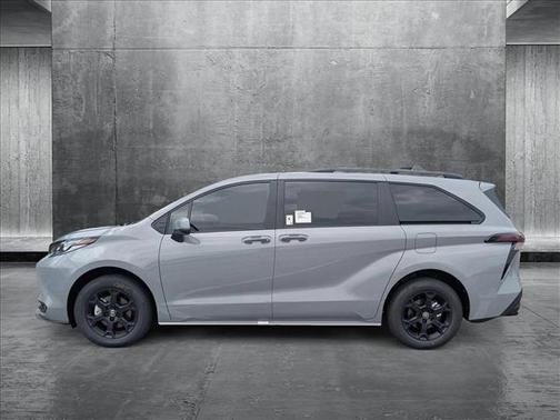 2025 Toyota Sienna Woodland Edition