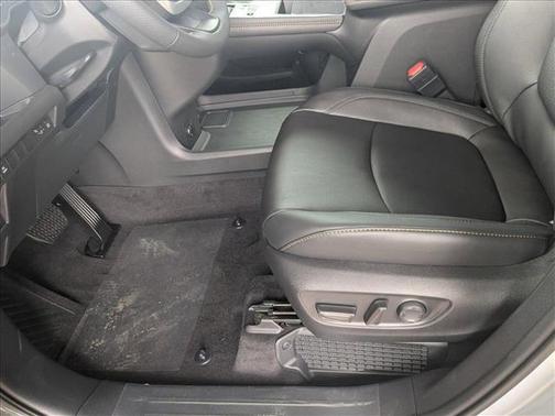 2025 Toyota Sienna Woodland Edition