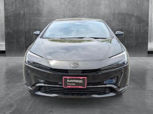 2025 Toyota Prius L
