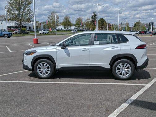 Wind Chill Pearl 2026 Toyota Corolla Cross L