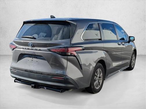 2021 Toyota Sienna XLE 7 Passenger