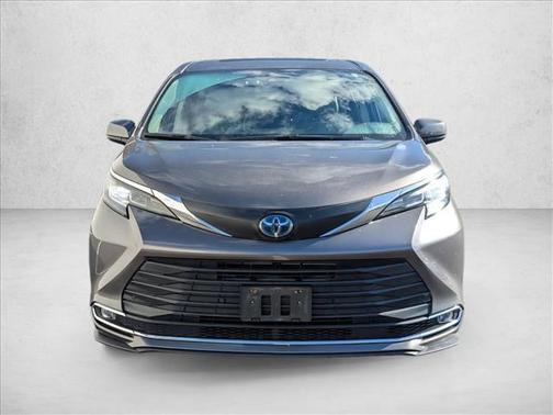 2021 Toyota Sienna XLE 7 Passenger