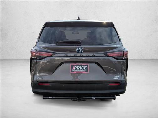 2021 Toyota Sienna XLE 7 Passenger
