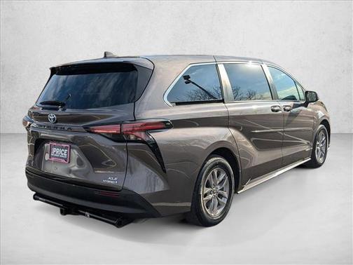 2021 Toyota Sienna XLE 7 Passenger