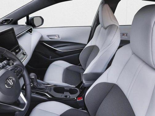 Wind Chill Pearl/Midnight Black Metallic 2026 Toyota Corolla XSE