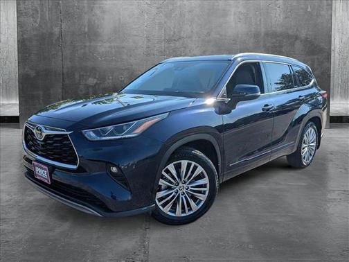 2022 Toyota Highlander Platinum