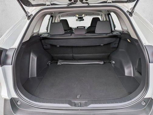 Ice Cap 2025 Toyota RAV4 XLE