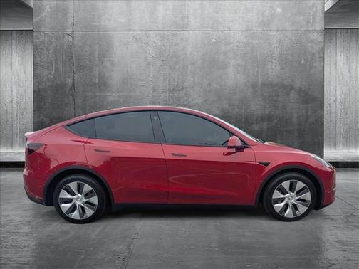 2022 Tesla Model Y Long Range Dual Motor All-Wheel Drive