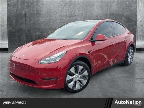 2022 Tesla Model Y Long Range Dual Motor All-Wheel Drive