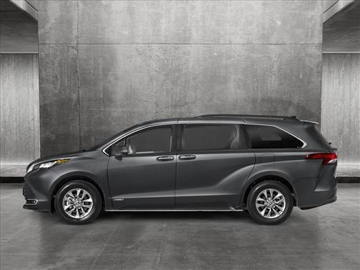 2025 Toyota Sienna XLE 7 Passenger