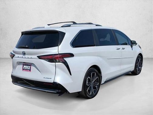 2025 Toyota Sienna Platinum