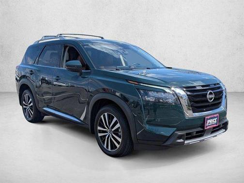 Obsidian Green Pearl 2025 Nissan Pathfinder Platinum 4WD