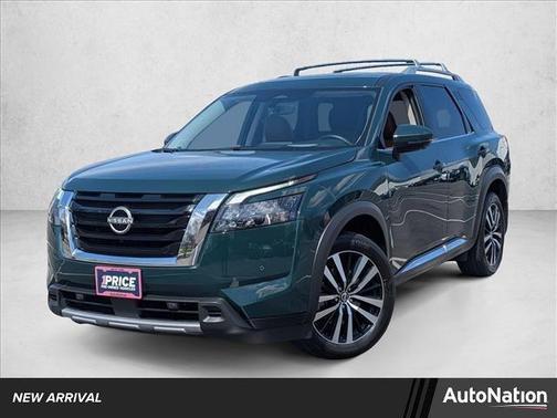 Obsidian Green Pearl 2025 Nissan Pathfinder Platinum 4WD