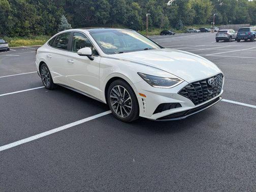 2022 Hyundai SONATA Limited