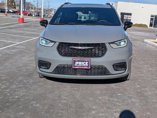 2025 Chrysler Pacifica Limited