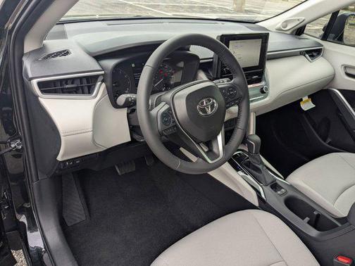 2025 Toyota Corolla Cross LE