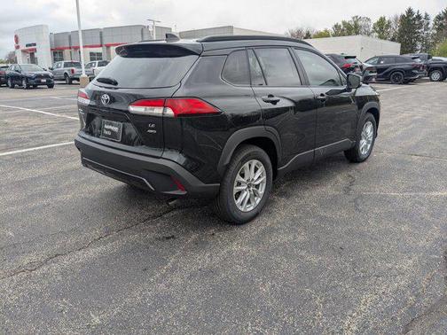 2025 Toyota Corolla Cross LE