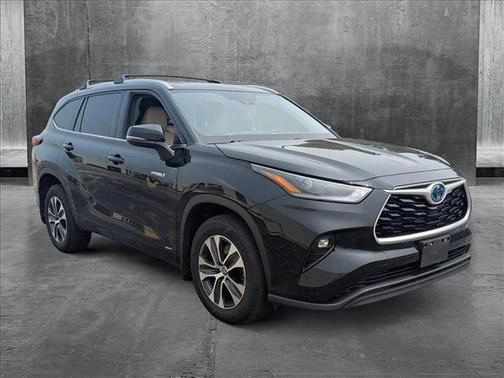 2021 Toyota Highlander Hybrid XLE