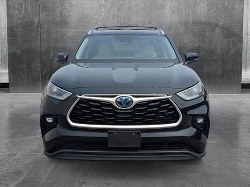 2021 Toyota Highlander Hybrid XLE