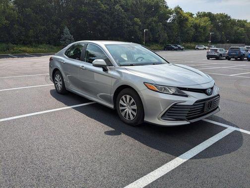 2024 Toyota Camry Hybrid LE
