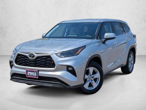 Celestial Silver Metallic 2023 Toyota Highlander LE