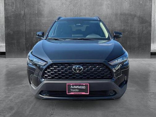 2025 Toyota Corolla Cross LE