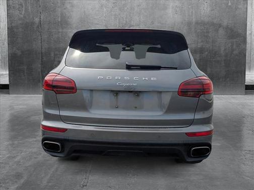 2016 Porsche Cayenne Base