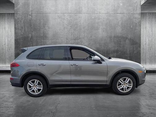 2016 Porsche Cayenne Base