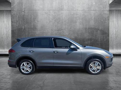 2016 Porsche Cayenne Base