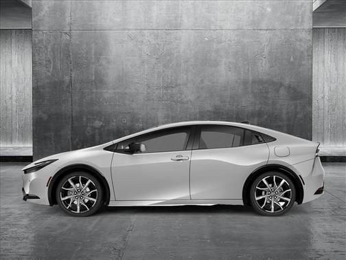 2025 Toyota Prius L
