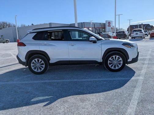 2023 Toyota Corolla Cross LE