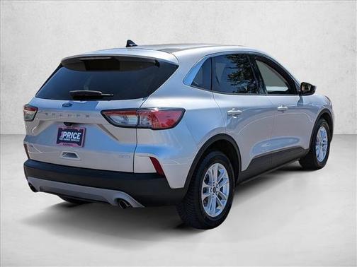 Ingot Silver Metallic 2020 Ford Escape SE