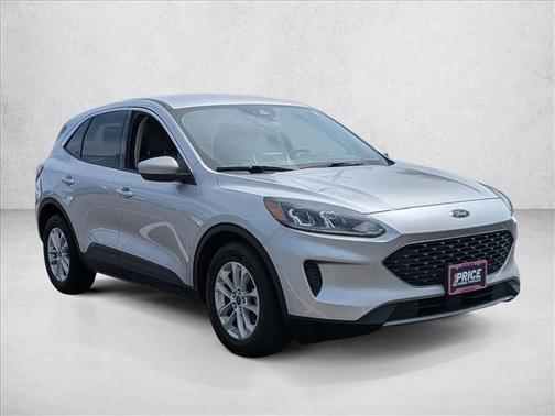 Ingot Silver Metallic 2020 Ford Escape SE