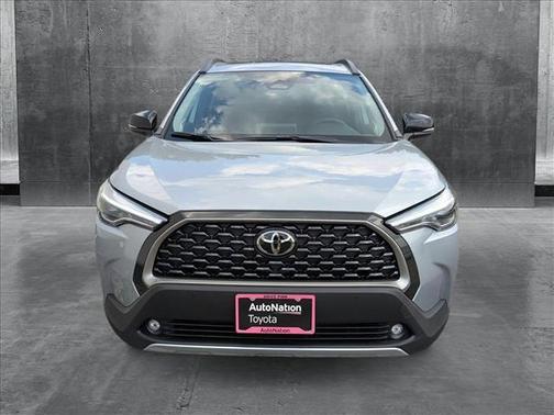 2025 Toyota Corolla Cross XLE