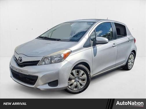 2013 Toyota Yaris LE