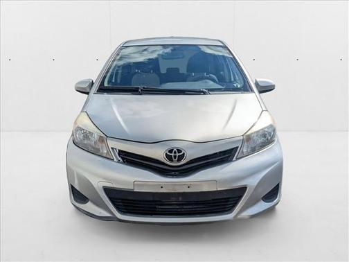 2013 Toyota Yaris LE