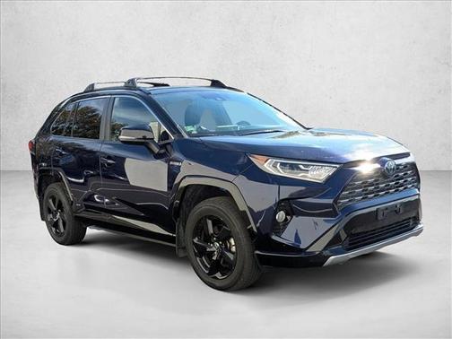 2020 Toyota RAV4 Hybrid SE