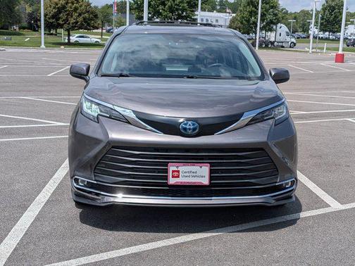 Predawn Gray Mica 2022 Toyota Sienna XLE