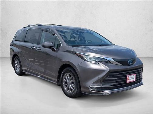 Predawn Gray Mica 2022 Toyota Sienna XLE