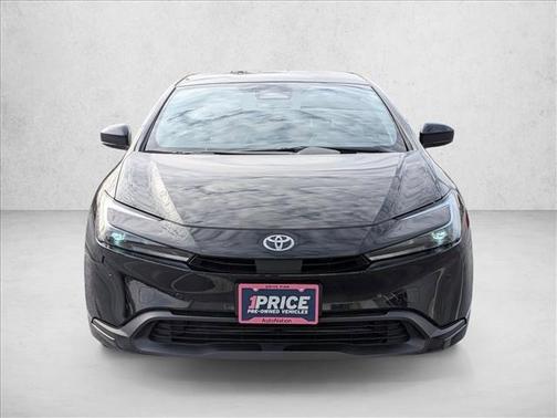 2025 Toyota Prius LE