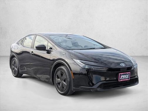 2025 Toyota Prius LE