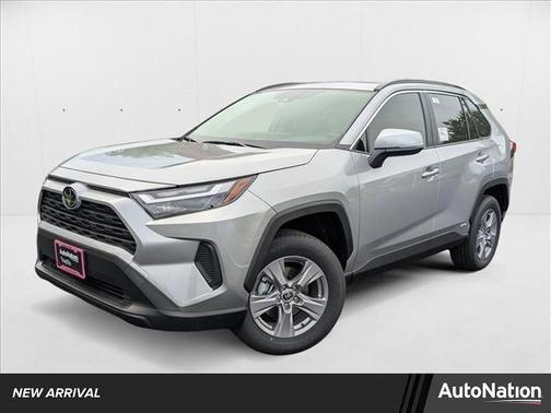 2025 Toyota RAV4 Hybrid XLE