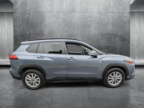 2022 Toyota Corolla Cross LE