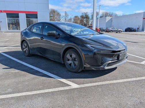 2025 Toyota Prius LE