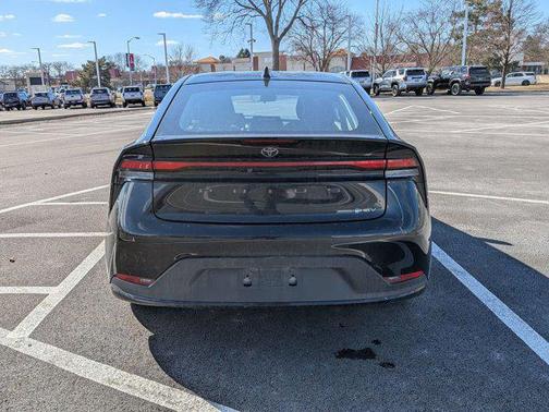 2025 Toyota Prius LE