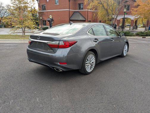 2017 Lexus ES 350 Base