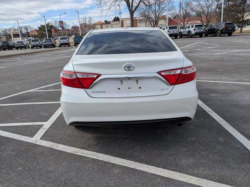 2016 Toyota Camry XLE