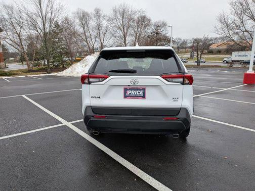 2025 Toyota RAV4 XLE